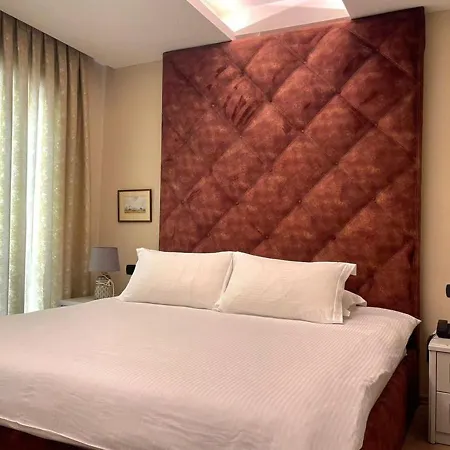 Shard Boutique Bed & Breakfast *