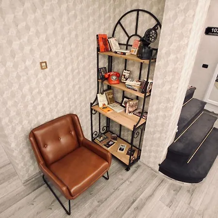 Bed & Breakfast Shard Boutique Tirana