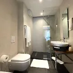 Bed & Breakfast Shard Boutique Tirana