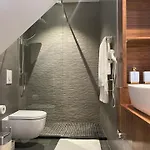 Bed and Breakfast Shard Boutique