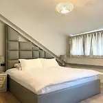 Shard Boutique Tirana