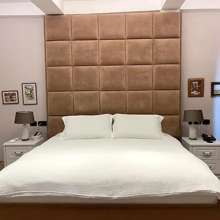 Shard Boutique 3* Tirana