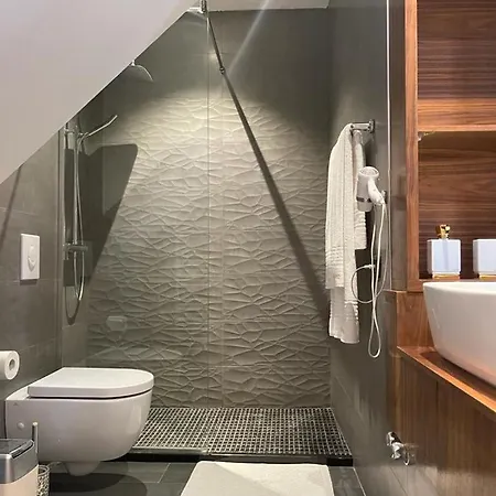 Bed & Breakfast Shard Boutique