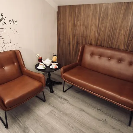 Shard Boutique 3* Tirana