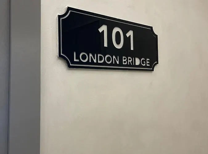 Shard Boutique