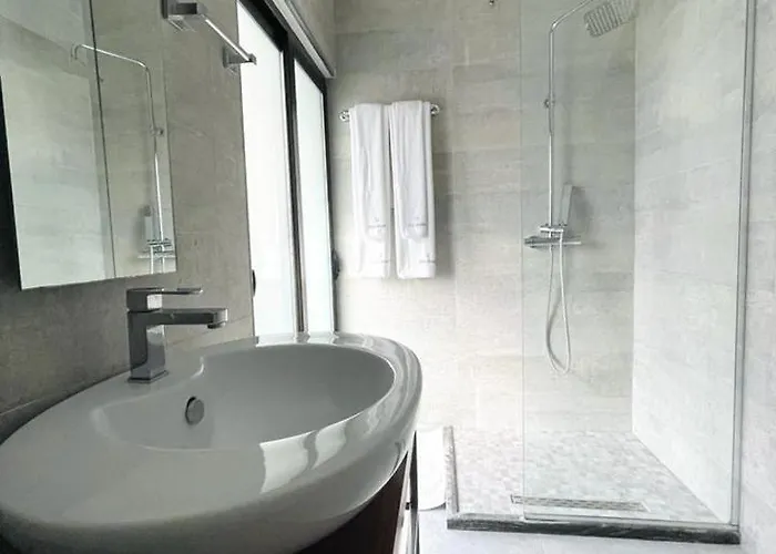 Shard Boutique 3* Tirana