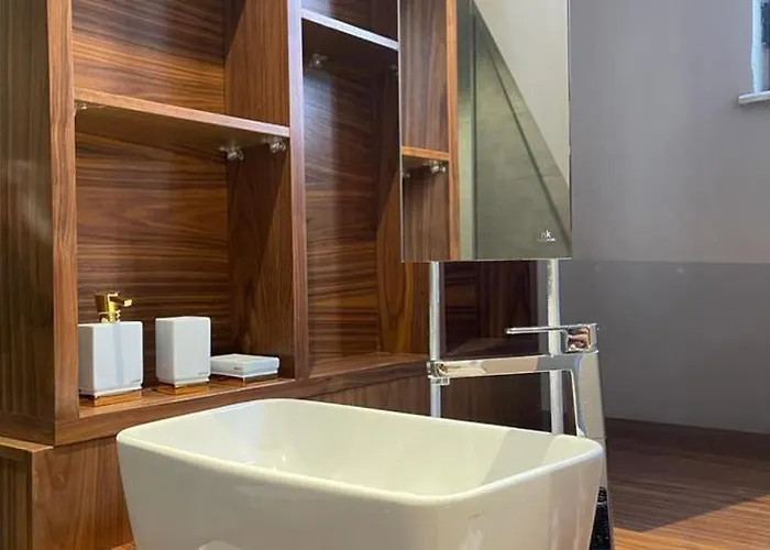 Alojamento de Acomodação e Pequeno-almoço Shard Boutique 3*