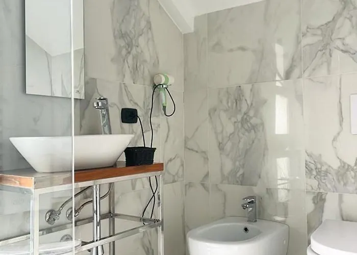 Alojamento de Acomodação e Pequeno-almoço Shard Boutique 3*