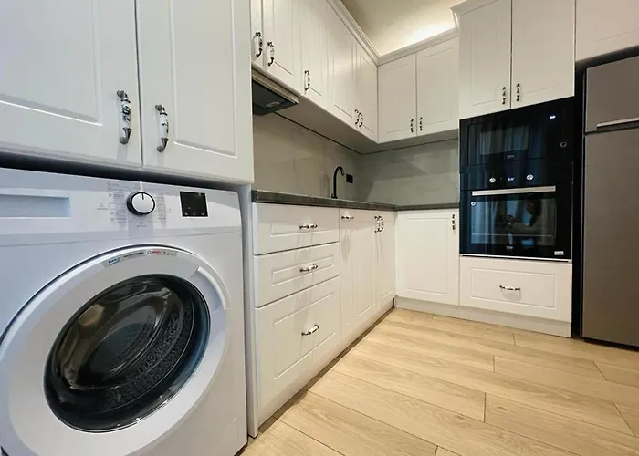 Alojamento de Acomodação e Pequeno-almoço Shard Boutique Tirana