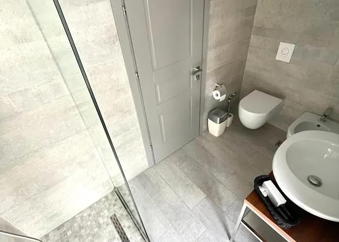 Alojamento de Acomodação e Pequeno-almoço Shard Boutique 3*